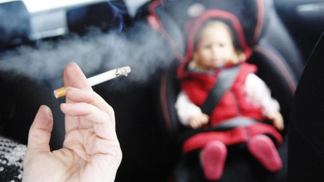 Ban on smoking in cars with children: Only one fine issued in the first year